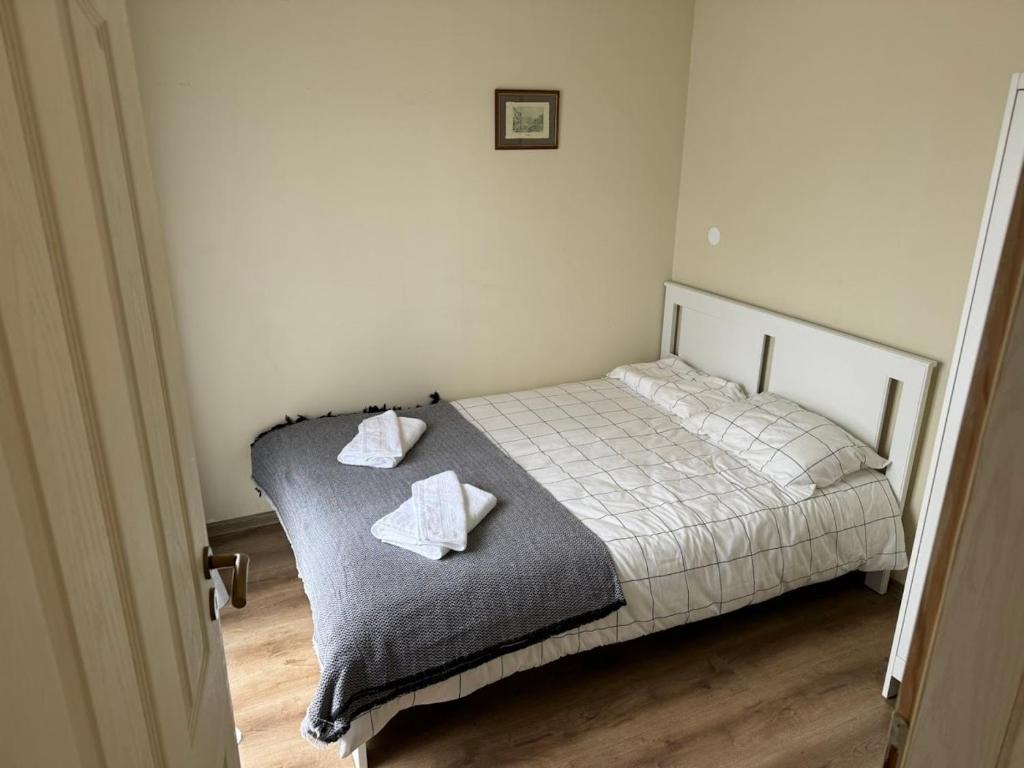 Simple and Affordable Apartment in Bansko with available parking space, Bansko