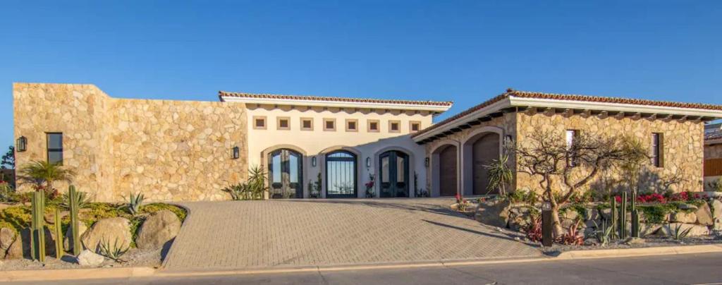 5 Bedroom Golf Villa 42 Diamante - 2