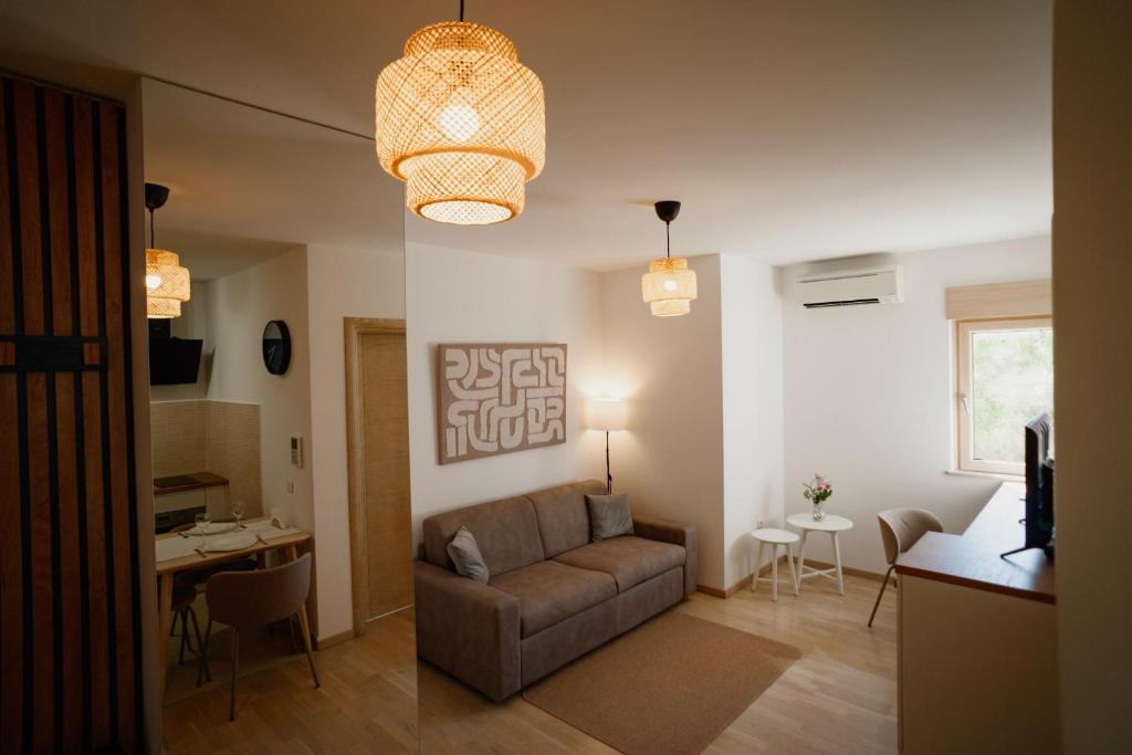 Montehome - 4