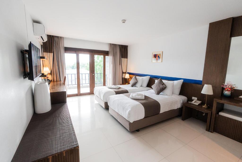 2. 시암 트라이앵글..