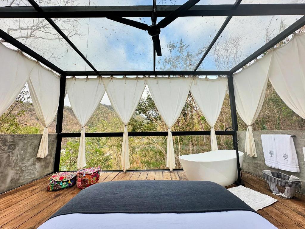 Kainga, Puerto Vallarta