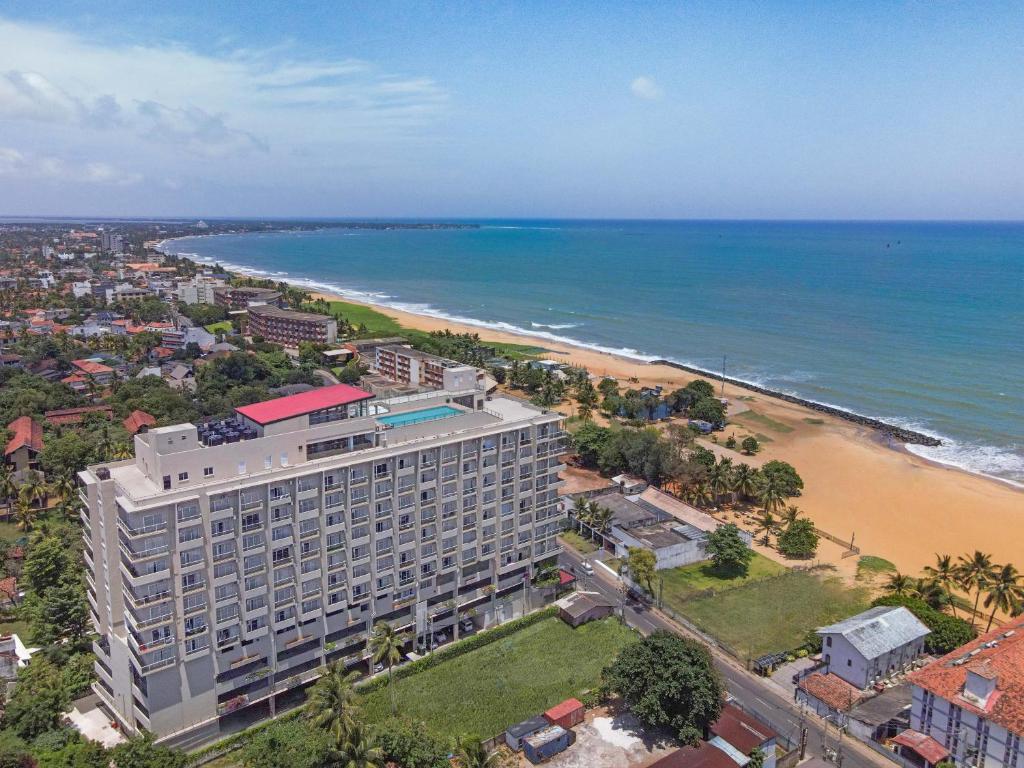 Corundum Breeze Negombo, Negombo