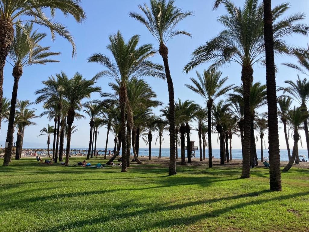 LA CARIHUELA Appartement vue mer, Torremolinos