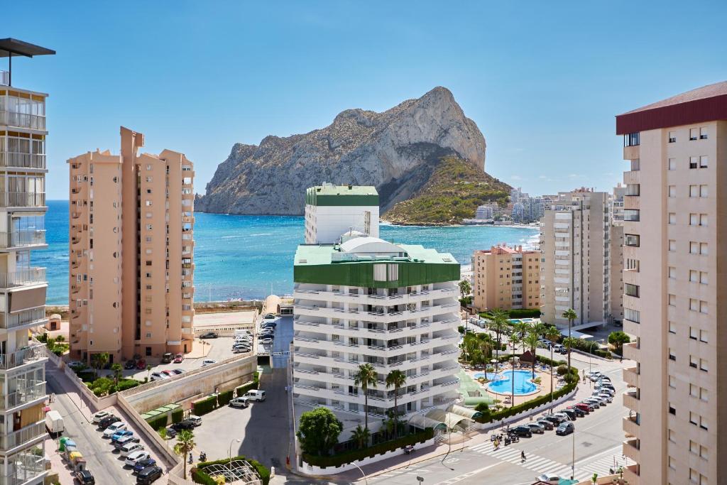Apartment with a stunning view of Peñon de Ifach - By Welcomely, Casas de Torrat