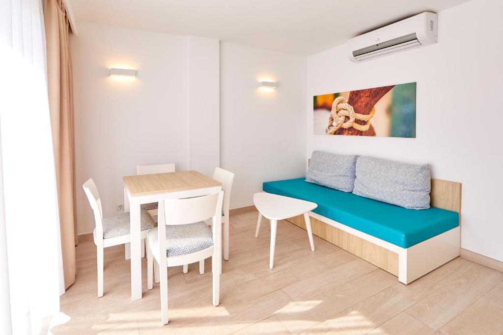 Sun Beach — Hotel rooms in Santa Ponca, Balearic Islands