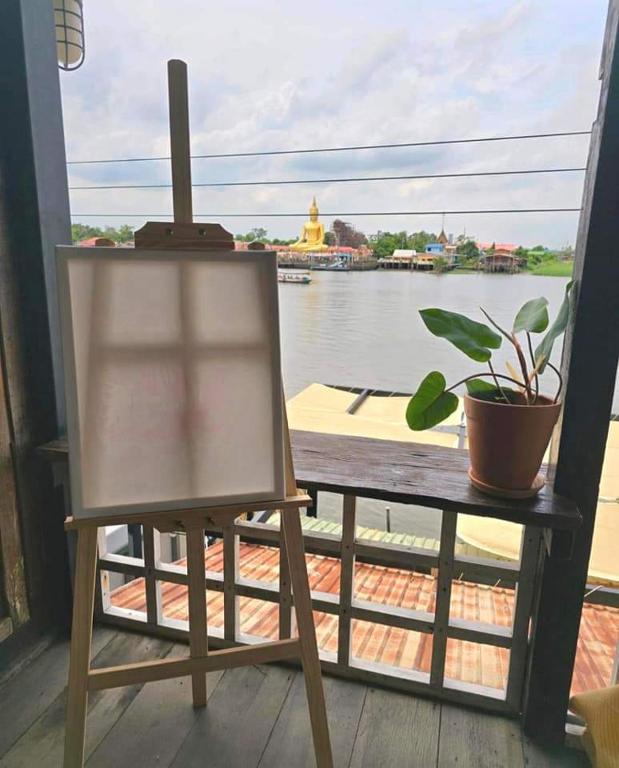 เฉื่อย โฮมสเตย์, Nonthaburi