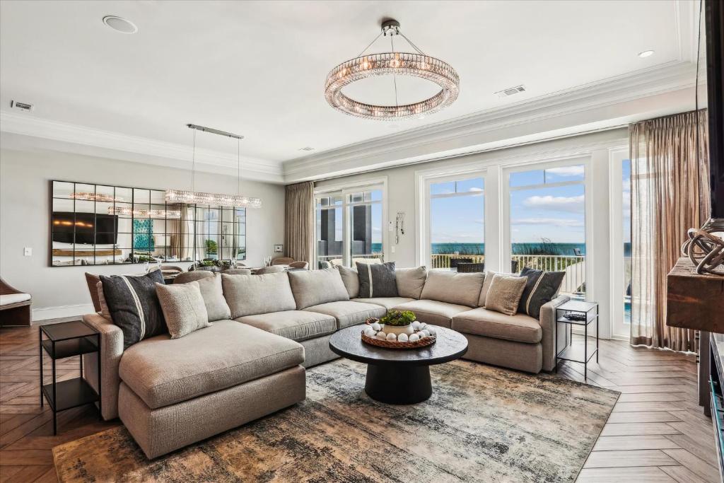 19 Singleton Beach Place- Oceanfront Home, Private Pool, Free activities included!, Hilton Head Island