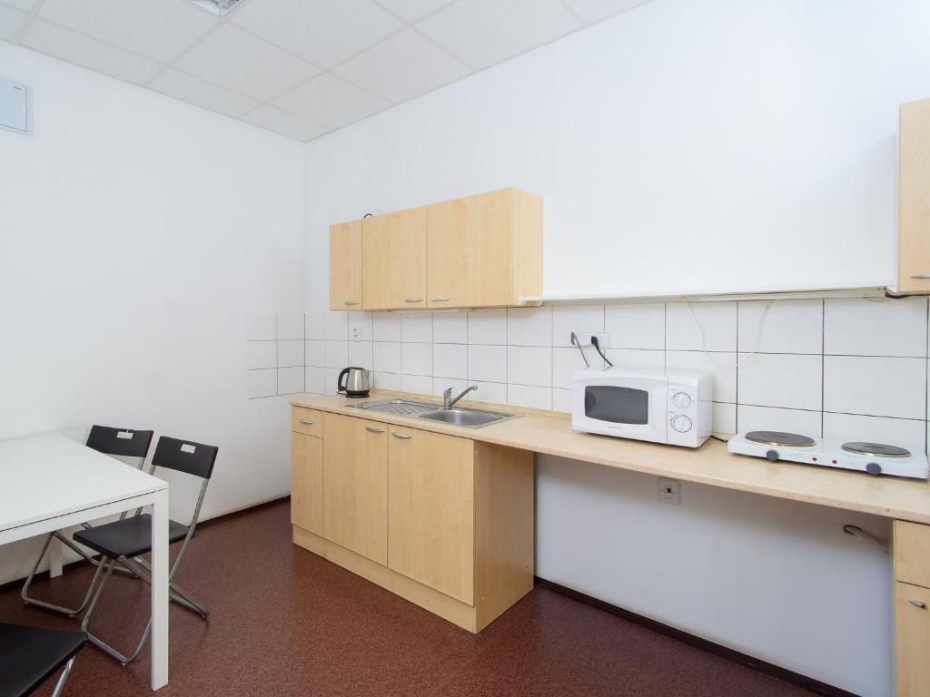 Kitchen, Hostel BOHEMIA in Prague