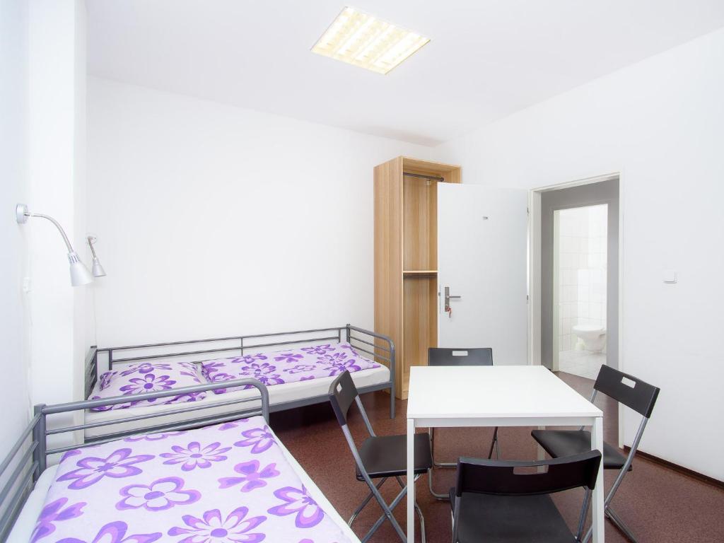 Bed in 2-Bed Dormitory Room