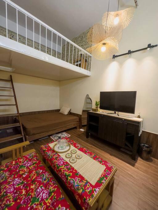 Ancient House, 2BRs,Heart of Oldquarter, Hanoj