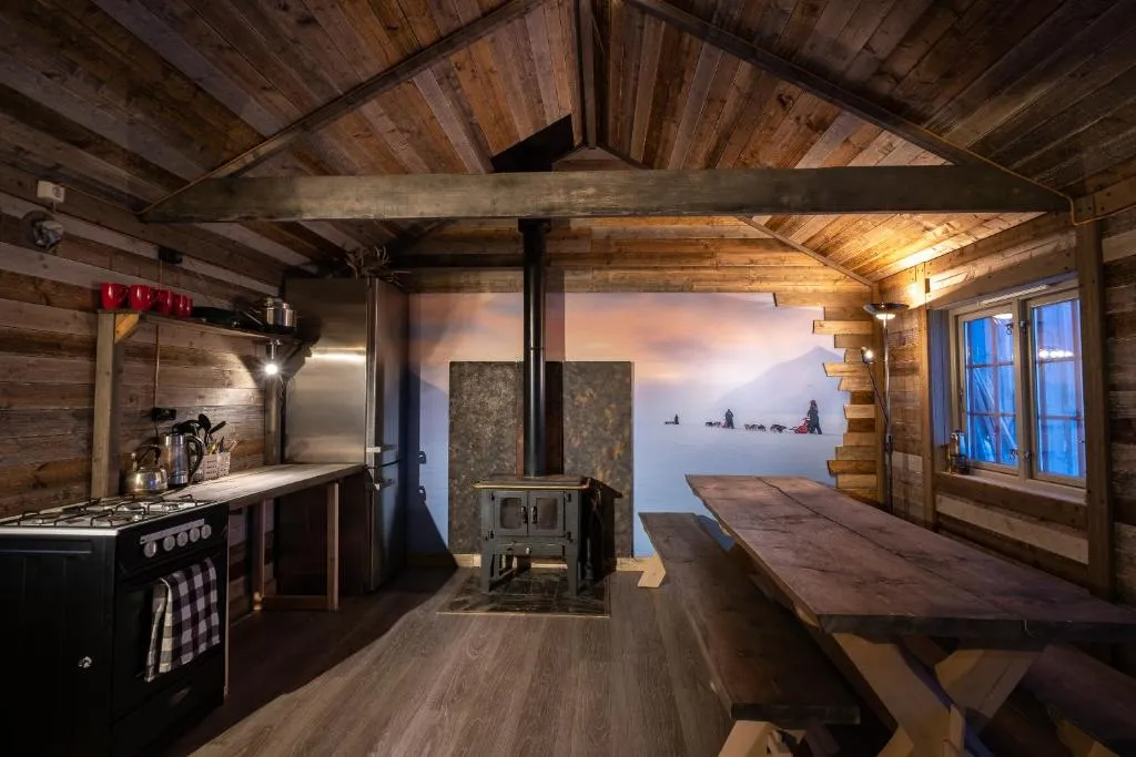 Tommy`s Lodge, hotel in Longyearbyen