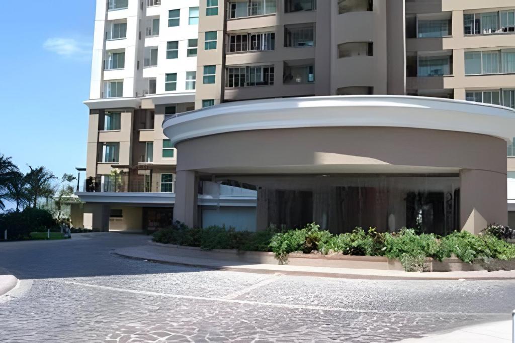 2Condo Beach with Balcony Sharing - outstanding! - 2
