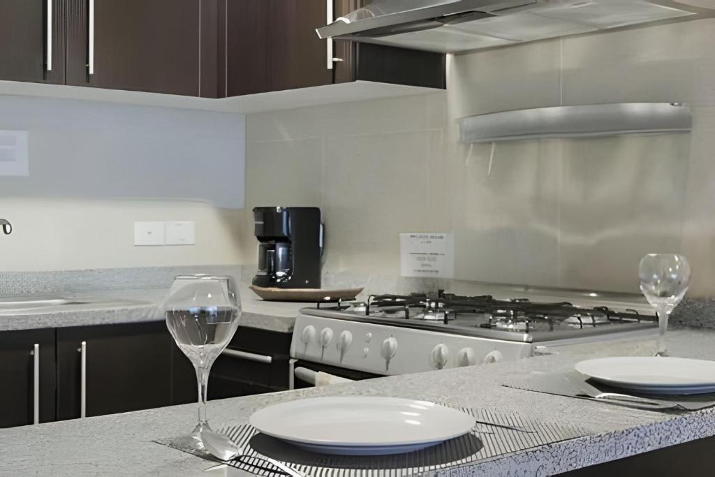 2Condo Beach with Balcony Sharing - outstanding! - 5