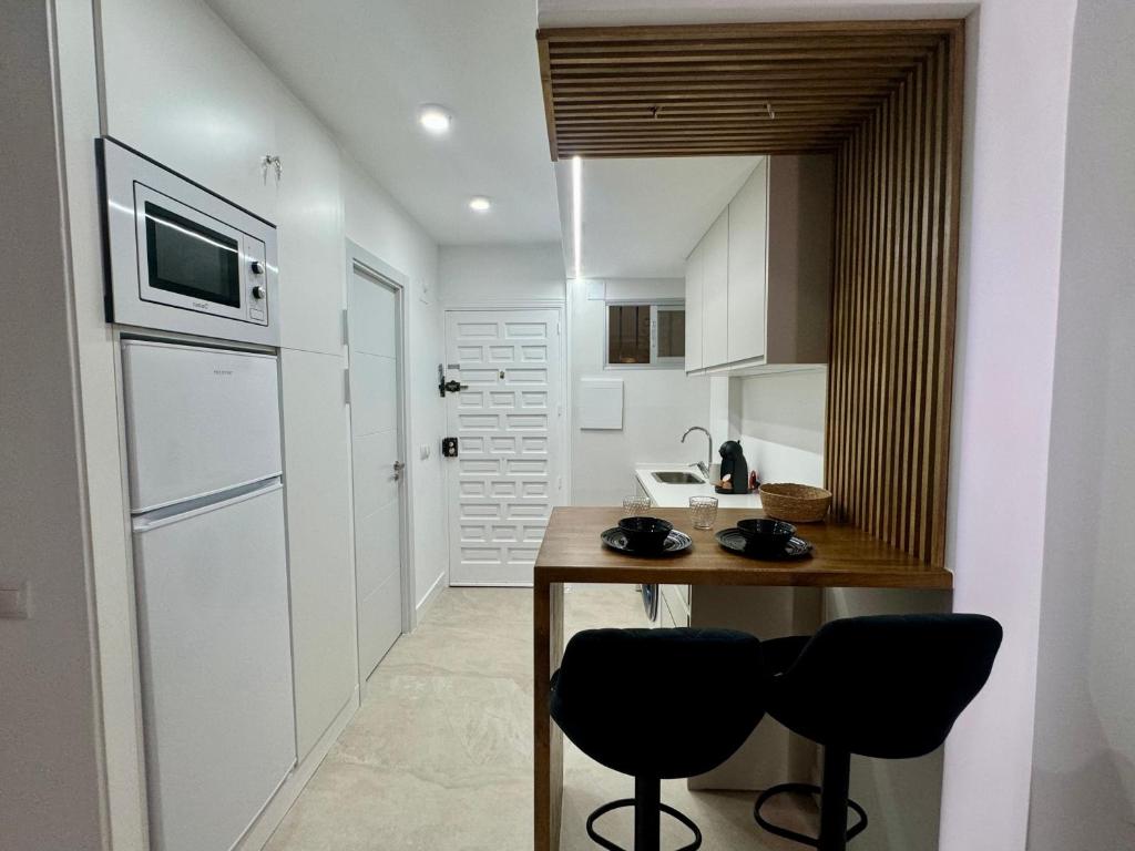 Estudio con terraza y piscina en Benalmádena Costa - 5