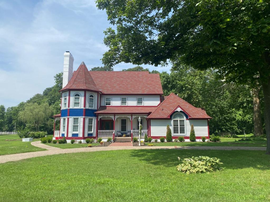 Apple Crest Inn, Gentry