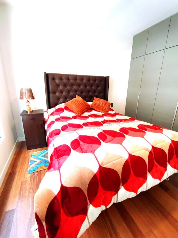 Flamante y Moderno Garzonier céntrico y con la mejor ubicación en Sopocachi - 2