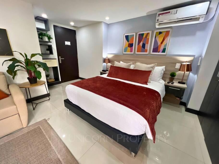 Luxury Studio in El Poblado Modern Charm - 1