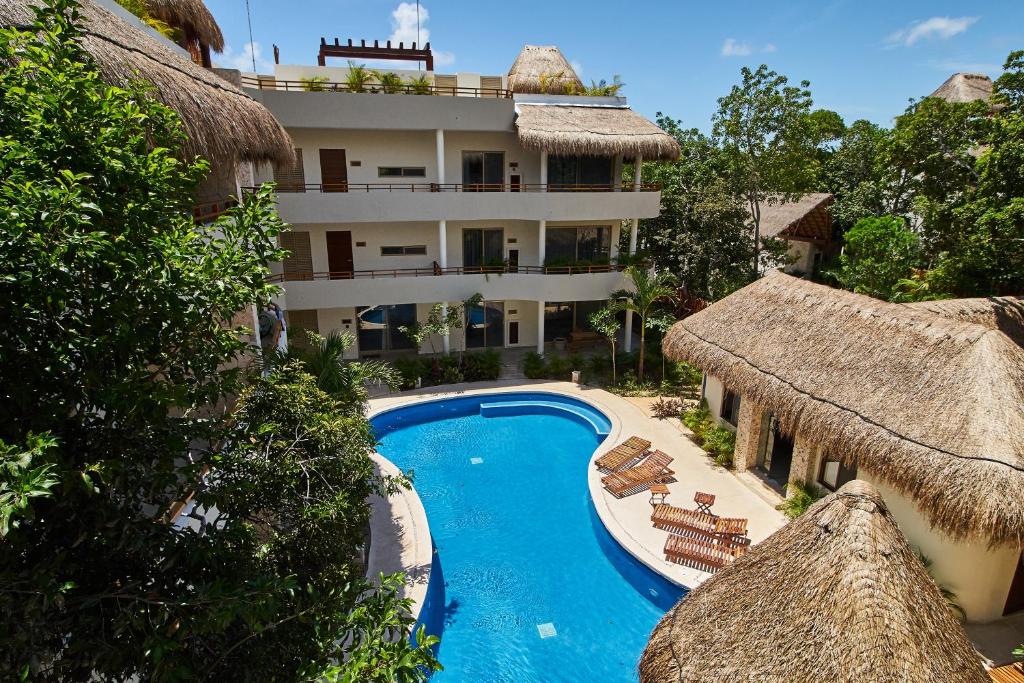 Aldea Zama Penthouse with Private Rooftop in Gated Community - 1