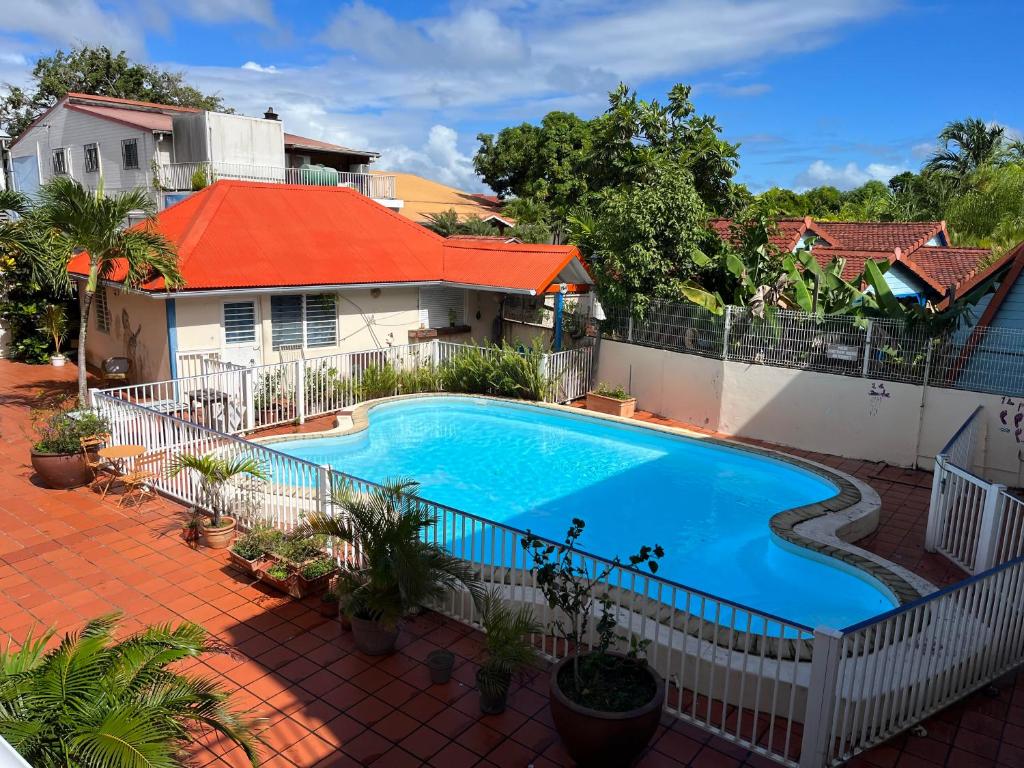 Hello studio, Les Trois-Îlets