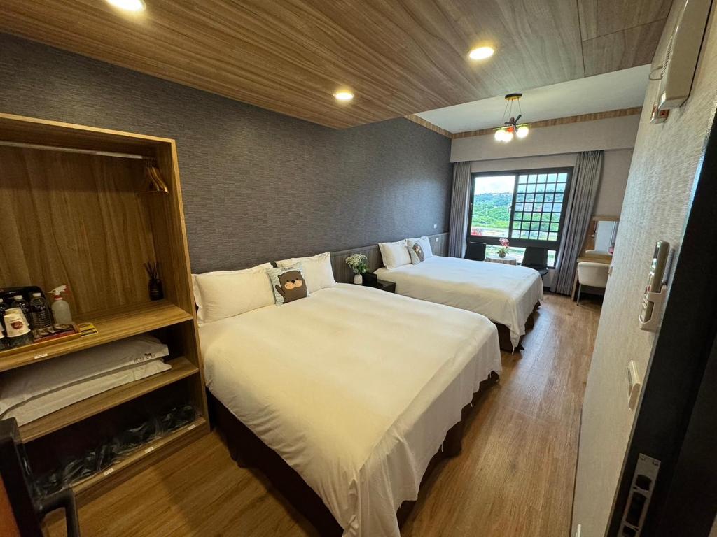 Otter Hotel