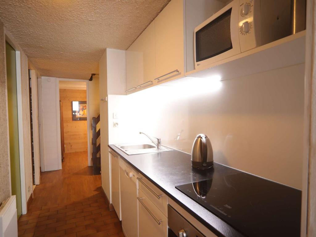 Spacieux duplex 3 pièces mezzanine à 250m des pistes avec parking, animaux admis - FR-1-297-340 - 5