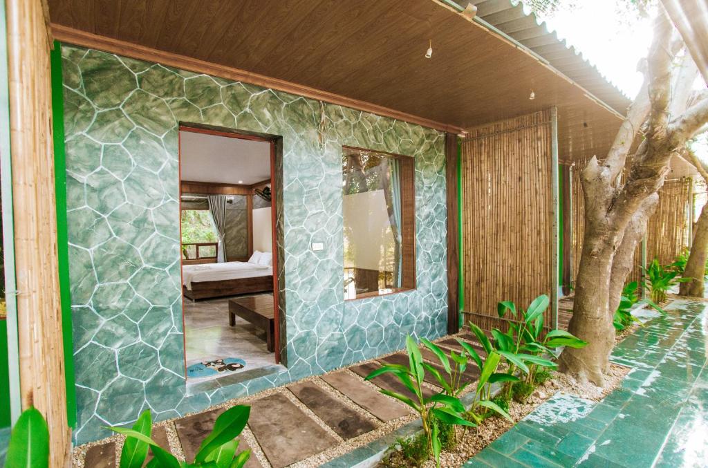 Trang An River Mountain Ecolodge