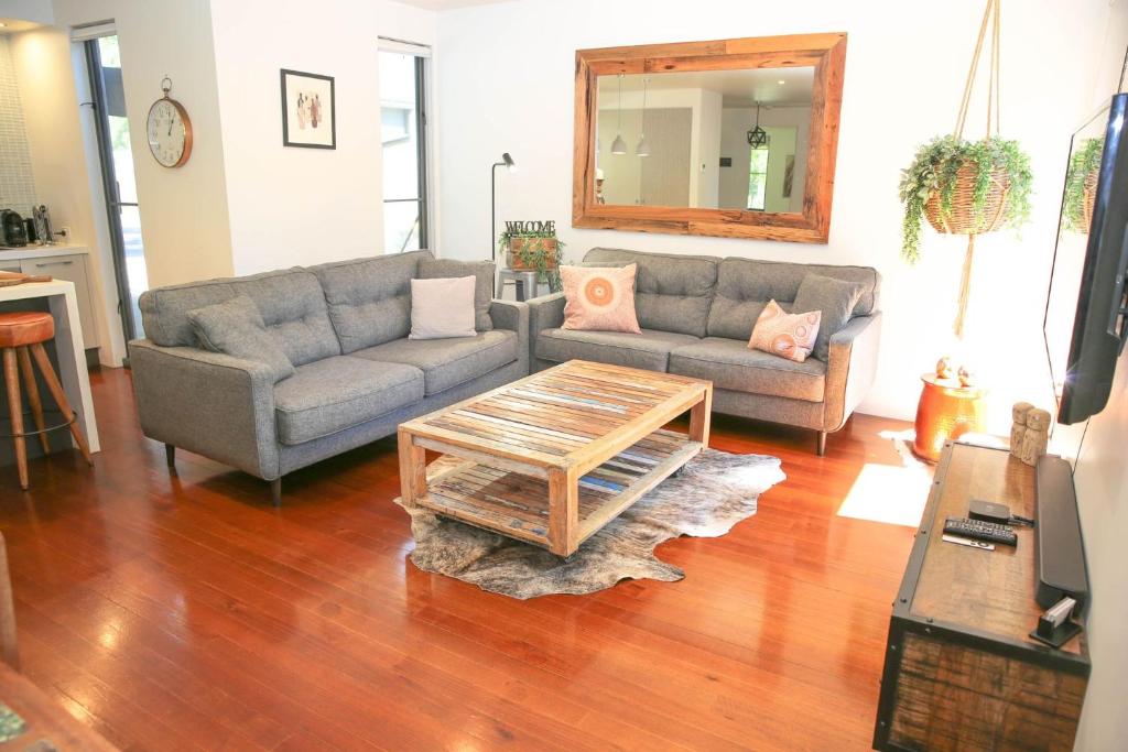 Chapter 11 Delany, Bright