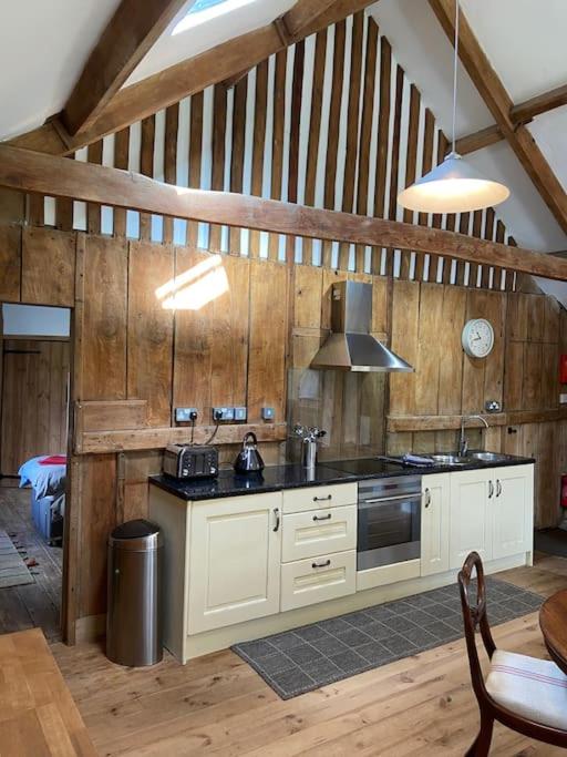 The Granary, Barwick photo 8