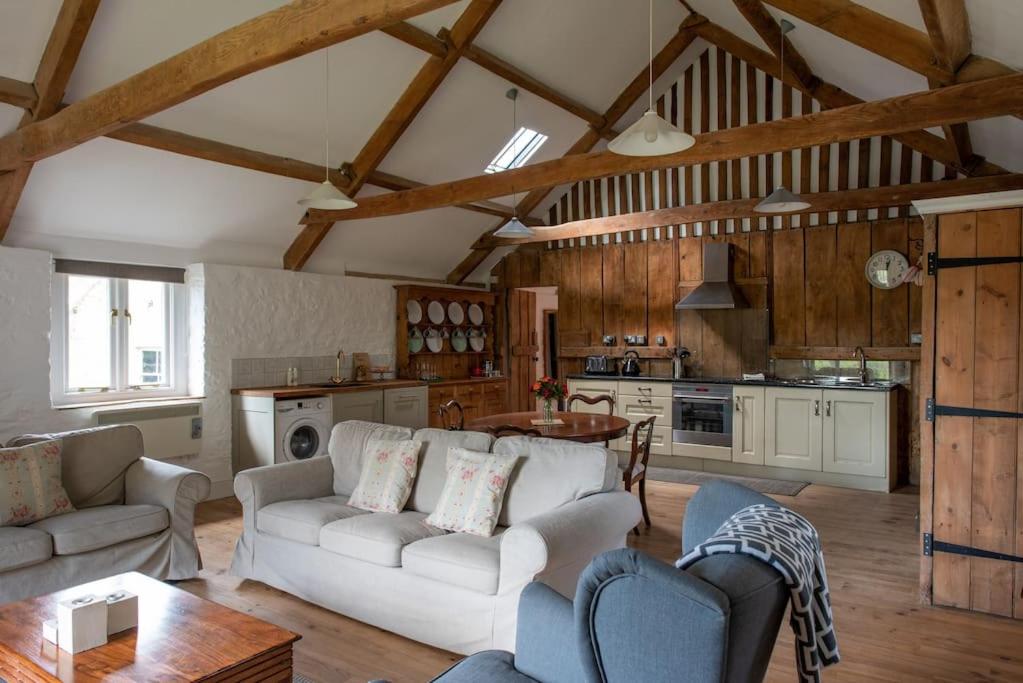 The Granary, Barwick photo 2