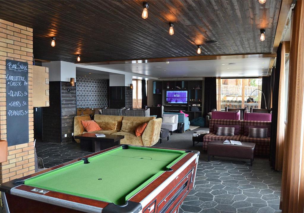 Pub/lounge
