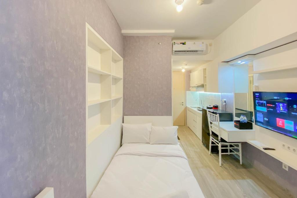 Relaxing and Nice Studio at Tokyo Riverside PIK 2 Apartment By Travelio, Rawalembang