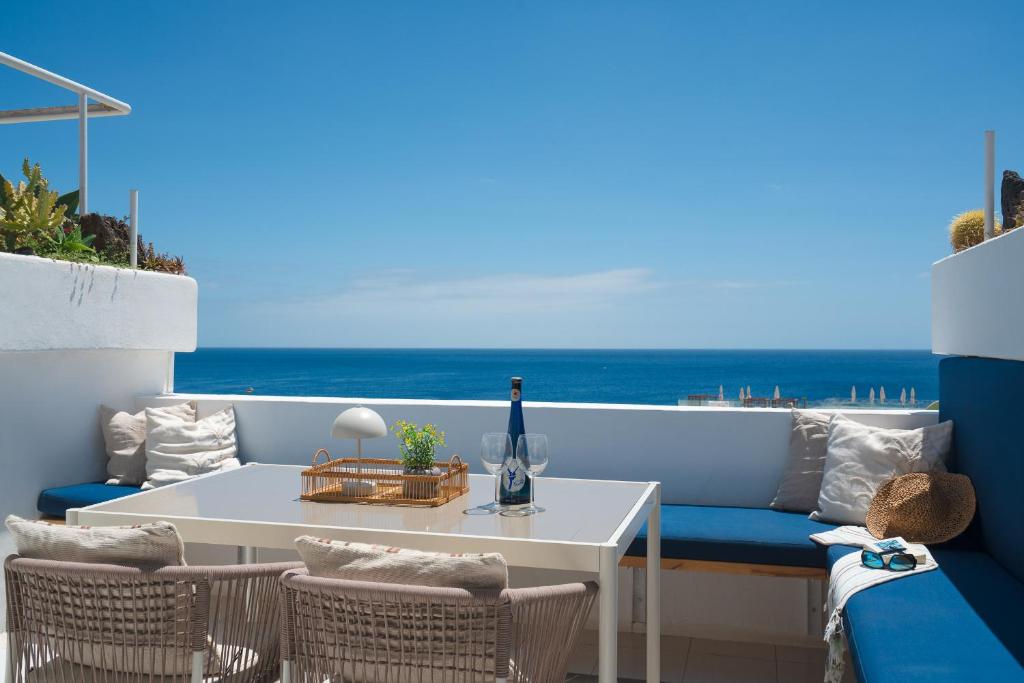 Casa Picon en Puerto del Carmen, con terraza, vistas al mar, piscina y junto a la playa - 2
