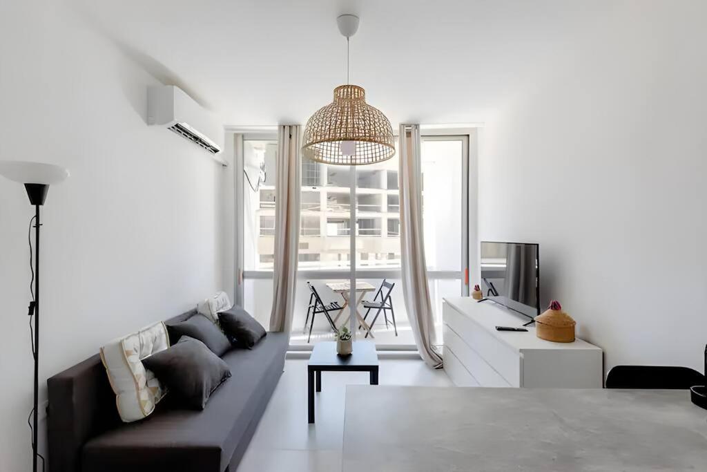 Bat yam Colony beach suite, Bat Jam