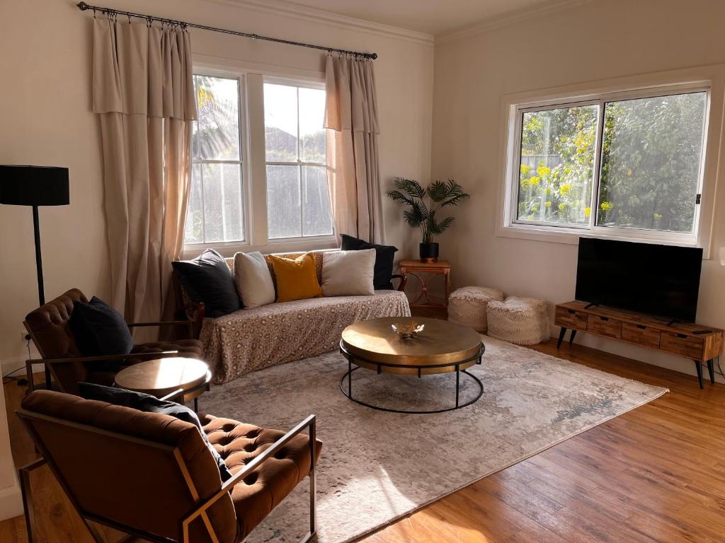 Hidden Hedges - 5 min walk to town, Daylesford