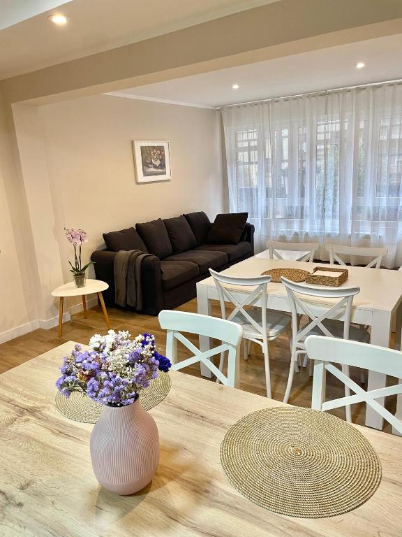 Apartamento en Oviedo con parking y wifi - 1