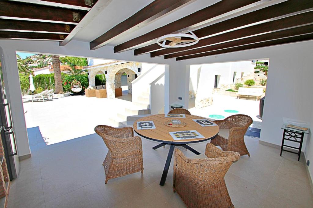 Relaxa - modern Villa with private pool & sea views in Benissa - 5