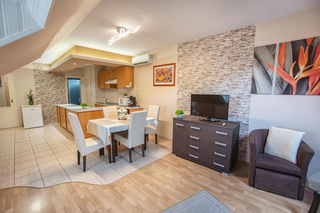 Delfin Apartman, Sárvár