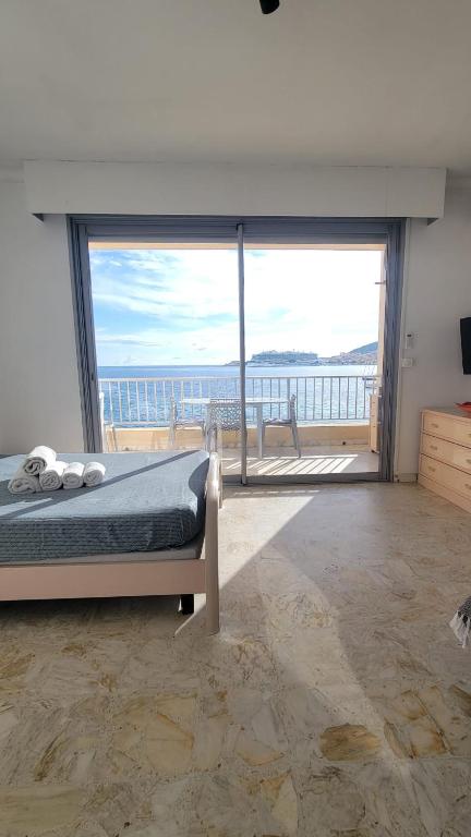 La plage à vos pieds, magnifique vue sur Ajaccio, pour 2 personnes - 3