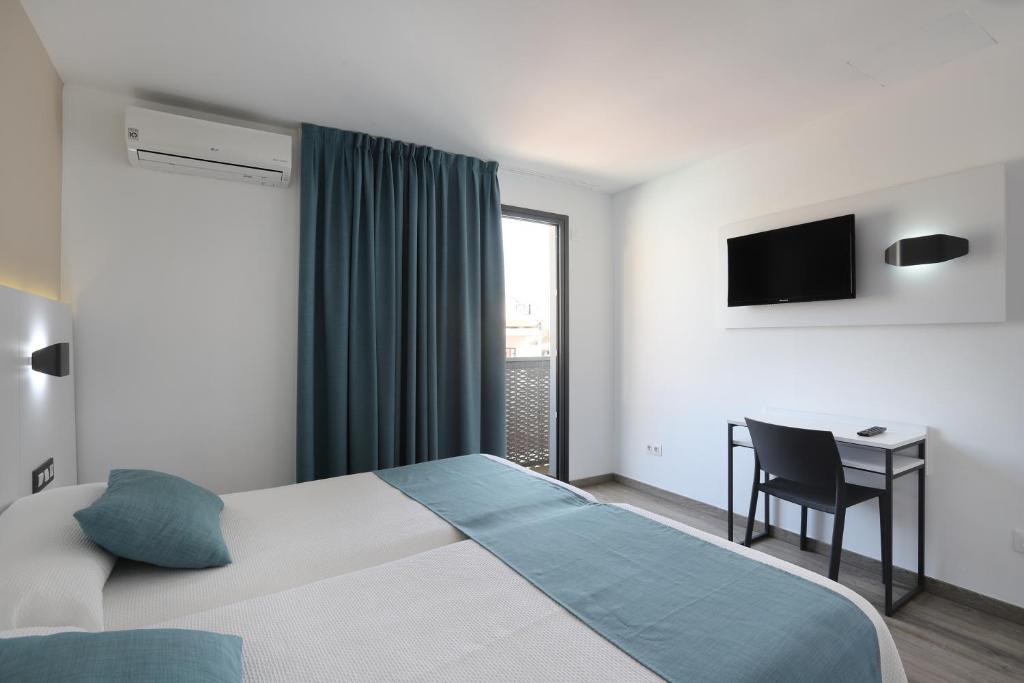 Hotel Alameda — Hotel rooms in Benidorm, Valencian Community