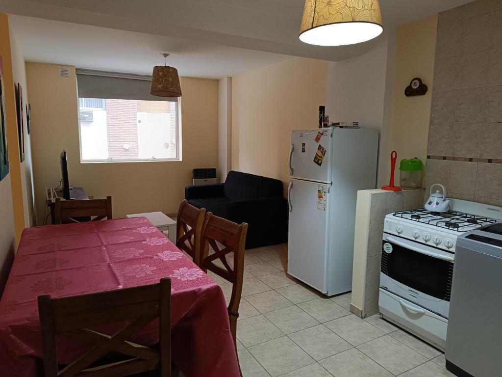 Depto de 1 dormitorio en Blvd. San Juan cerca de La Cañada - 3