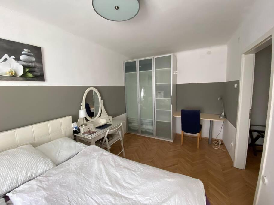Annenstrasse GRAZ central Apartment'6Beds'freeParking - 4