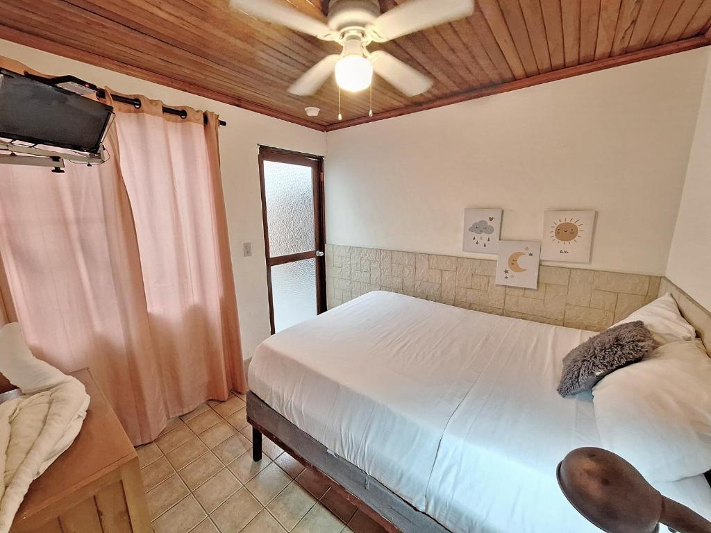 Kamar Budget Double