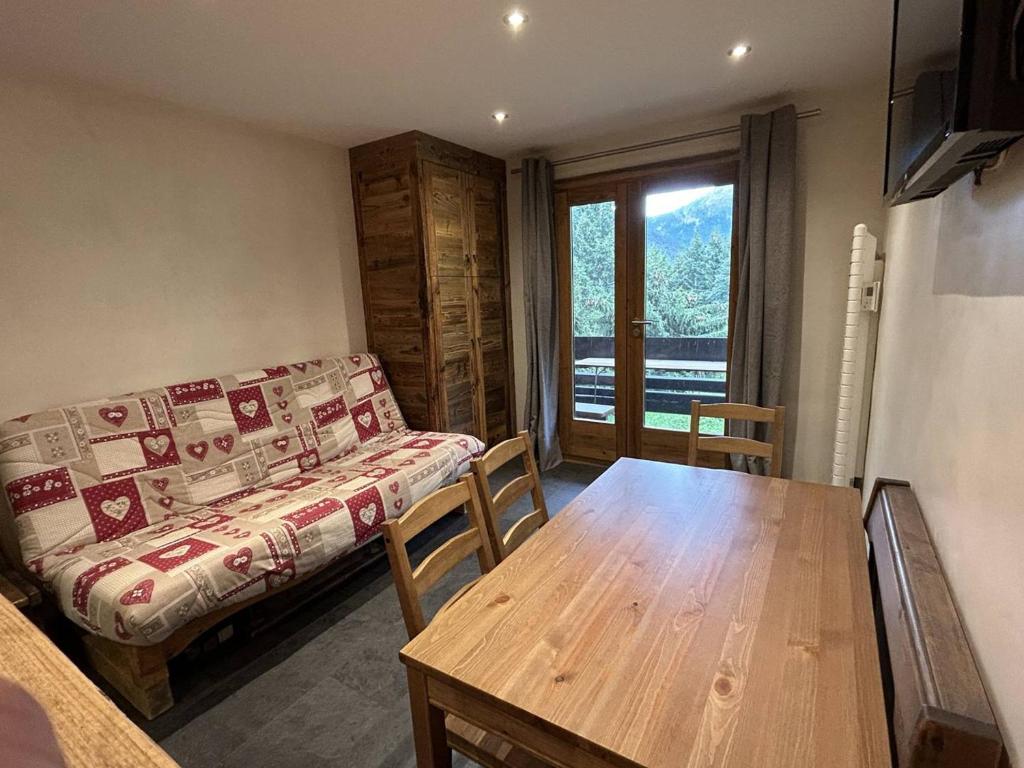 Méribel: Appt avec balcon, casier à skis, animaux acceptés - FR-1-355-263 - 3