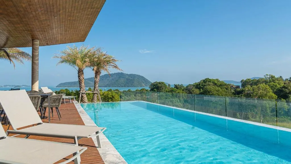Elite Atoll Serviced Apartments Phuket，位于拉威海滩的酒店