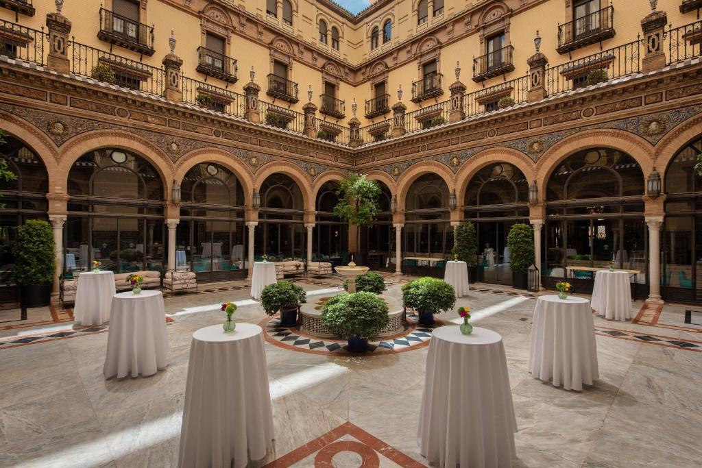 Banquet hall