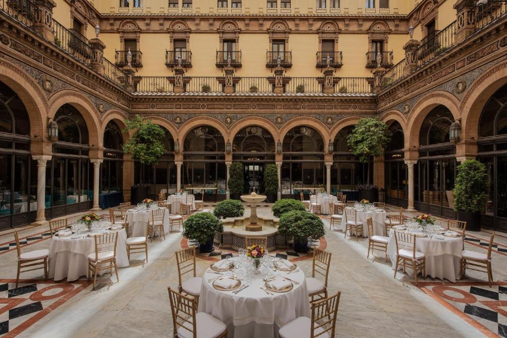 Banquet hall