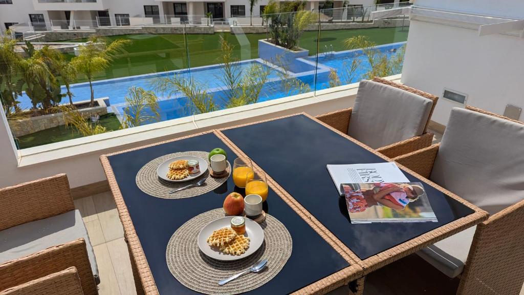 SUNNY HILLS rooftop apartment - 2