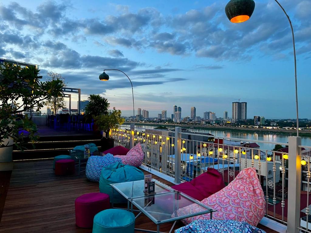 ザ フランジパニ ロイヤル パレス ホテル アンド スパ  (Frangipani Royal Palace Hotel)