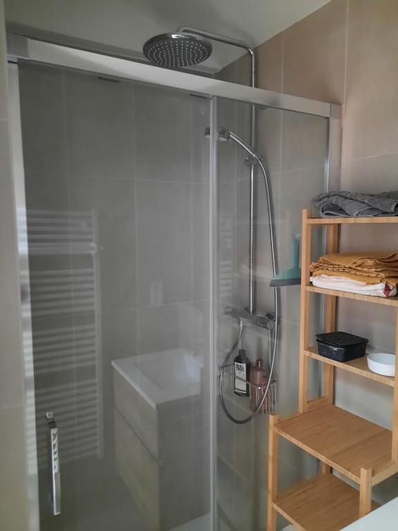 Loft 4-5 personnes à Montmartre - parking privé sur réservation - 4
