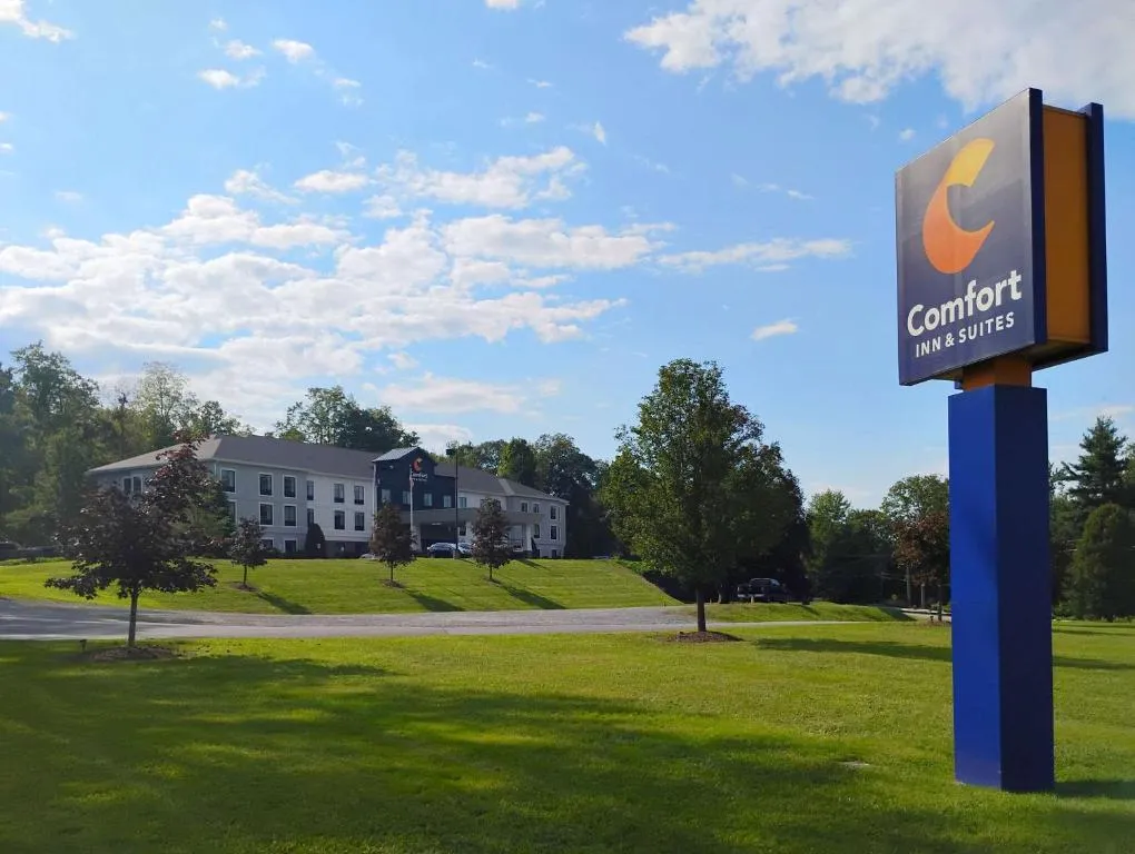 Comfort Inn & Suites Tunkhannock，位于Tunkhannock的酒店
